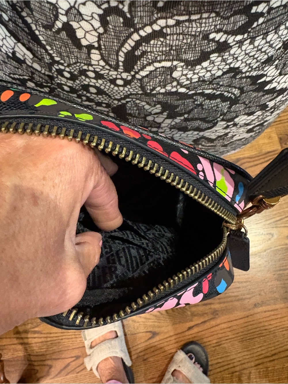 Kurt Geiger London Hampstead Camera Bag - Picture 9 of 12